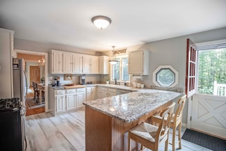 21 Wilson Rd, Wilton, NH 03086