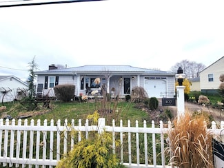 107 Burkholder Ave, Oak Hill, WV 25901