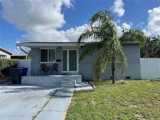 6413 Franklin St, Hollywood, FL 33024
