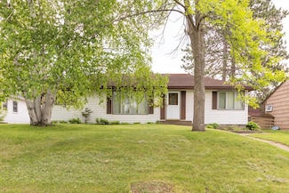 724 NW 9th Ave, Grand Rapids, MN 55744