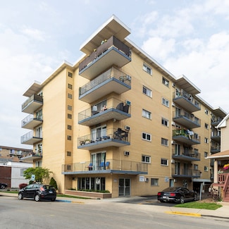 320 Circle Ave Unit 102, Forest Park, IL 60130