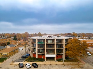 3900 W 95th St Unit 204, Evergreen Park, IL 60805