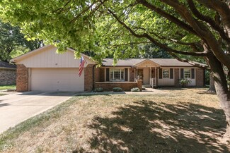 10 S Serenity Way, Greenwood, IN 46142