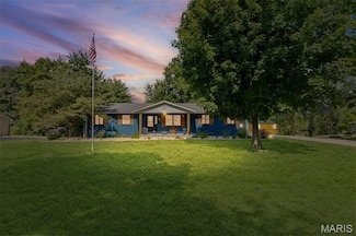 14865 Willow St, Grafton, IL 62037