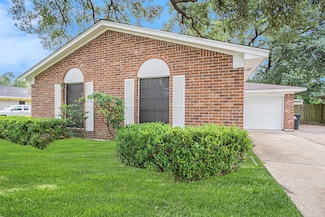 1307 Glen Echo Dr, Houston, TX 77088