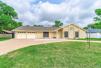 812 Trail Crest Dr, Harker Heights, TX 76548