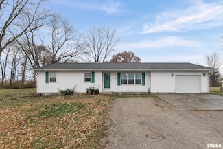 103 Middleton St, Iuka, IL 62849