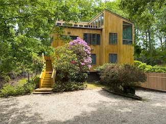 65 Wildwood Rd, Sag Harbor, NY 11963