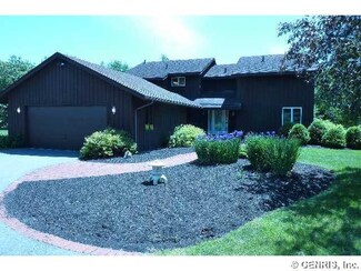 385 Lanning Rd, Honeoye Falls, NY 14472