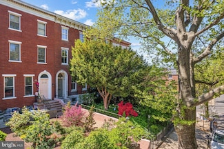 2228 Green St, Philadelphia, PA 19130