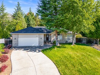 4675 Eagle Trace Dr, Medford, OR 97504