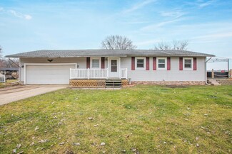 22308 Channel Ln, Edwardsburg, MI 49112