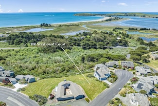 180 Starboard Ct, Bodega Bay, CA 94923