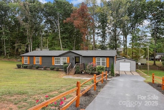 13801 Saint Thomas Dr, Stanfield, NC 28163