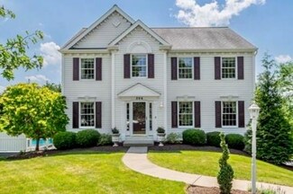 206 Buckeye Ct, Eighty Four, PA 15330