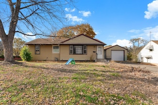 354 12th Ave S, South Saint Paul, MN 55075