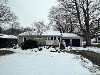 226 E Main St, Elbridge, NY 13060