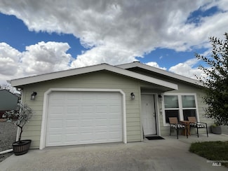 1334 Benjamin St, Clarkston, WA 99403