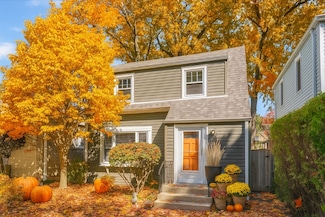 1927 Warren St, Evanston, IL 60202