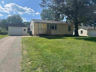 626 Stanley St, Cedar Falls, IA 50613