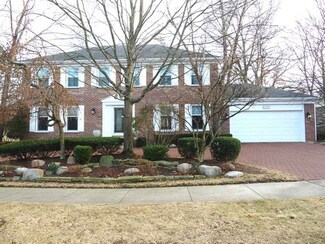 177 W Saint Andrews Ln, Deerfield, IL 60015