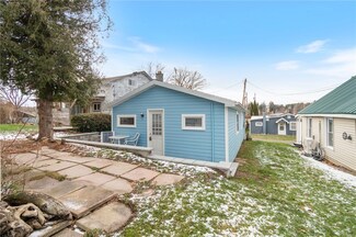 5025 Lake Rd, Williamson, NY 14589