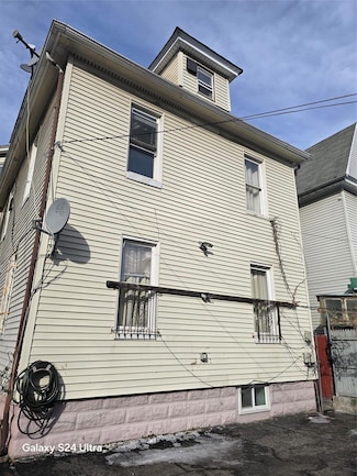 148-18 89th Ave, Jamaica, NY 11435