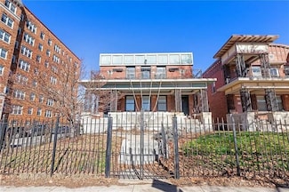 220 W Armour Blvd, Kansas City, MO 64111
