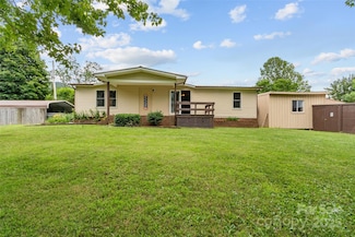 170 Styles Rd, Burnsville, NC 28714