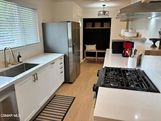 1095 Calle Jazmin, Thousand Oaks, CA 91360