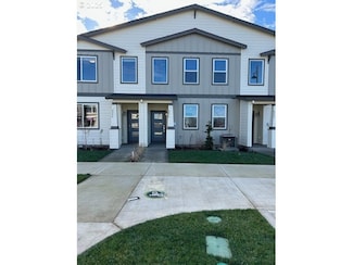 8074 SE Crescent Dr, Hillsboro, OR 97123