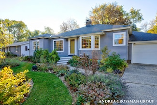 136 E 39th St, Holland, MI 49423