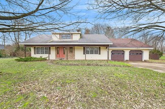 1048 Kay St, Otsego, MI 49078