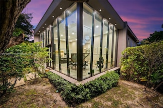 624 N Victoria Park Rd, Fort Lauderdale, FL 33304