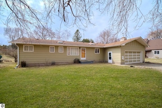 767 Marlawn Dr, Manistee, MI 49660