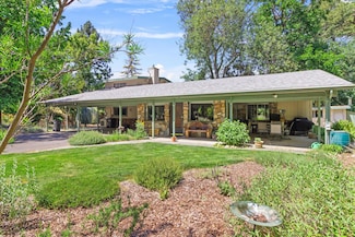 520 Helman St, Ashland, OR 97520