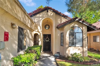 11714 Oak St, Apple Valley, CA 92308