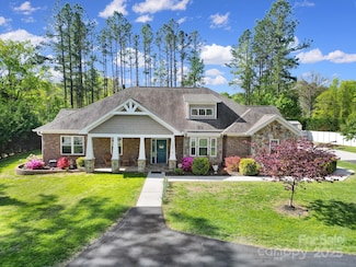 10416 Glenmac Rd, Charlotte, NC 28215