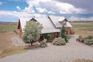 27 Day Ln Unit A & B, El Prado, NM 87529