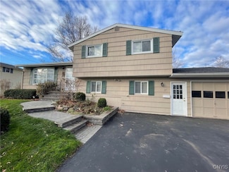 17 Juneberry Ln, Liverpool, NY 13090