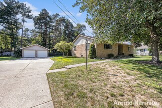 5969 Belmont Ave NE, Belmont, MI 49306