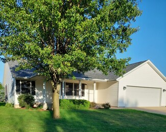 706 S Lawrence Way, Pontiac, IL 61764