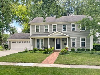 104 E 14th Ave, Naperville, IL 60563