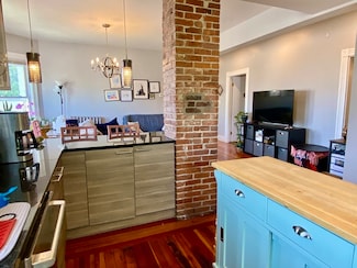 8 Eulita Terrace Unit 3, Brighton, MA 02135
