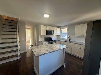 55 Ownly Ave, West Haven, CT 06516