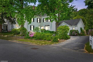 23 Kane St, Portsmouth, NH 03801