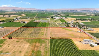nka Ashue Rd, Wapato, WA 98951