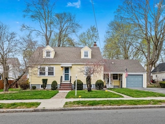 124 E Foster St, Melrose, MA 02176