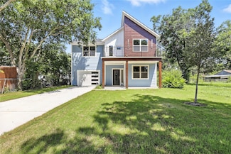 810 Euclid St, Cleburne, TX 76033