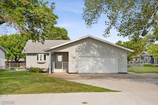 805 7th St NE, Dilworth, MN 56529